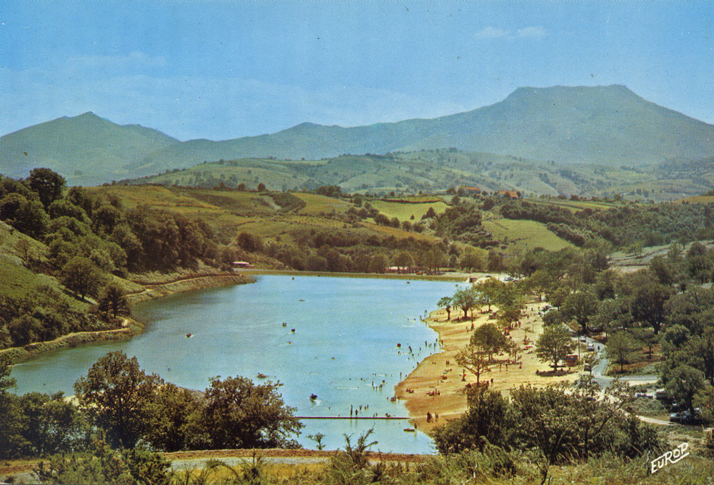  Dans le quartier du lac de Saint-Pée-sur-Nivelle