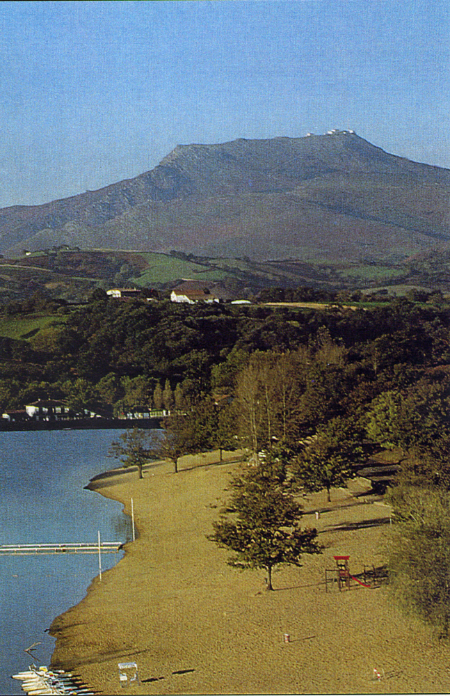  Dans le quartier du lac de Saint-Pée-sur-Nivelle