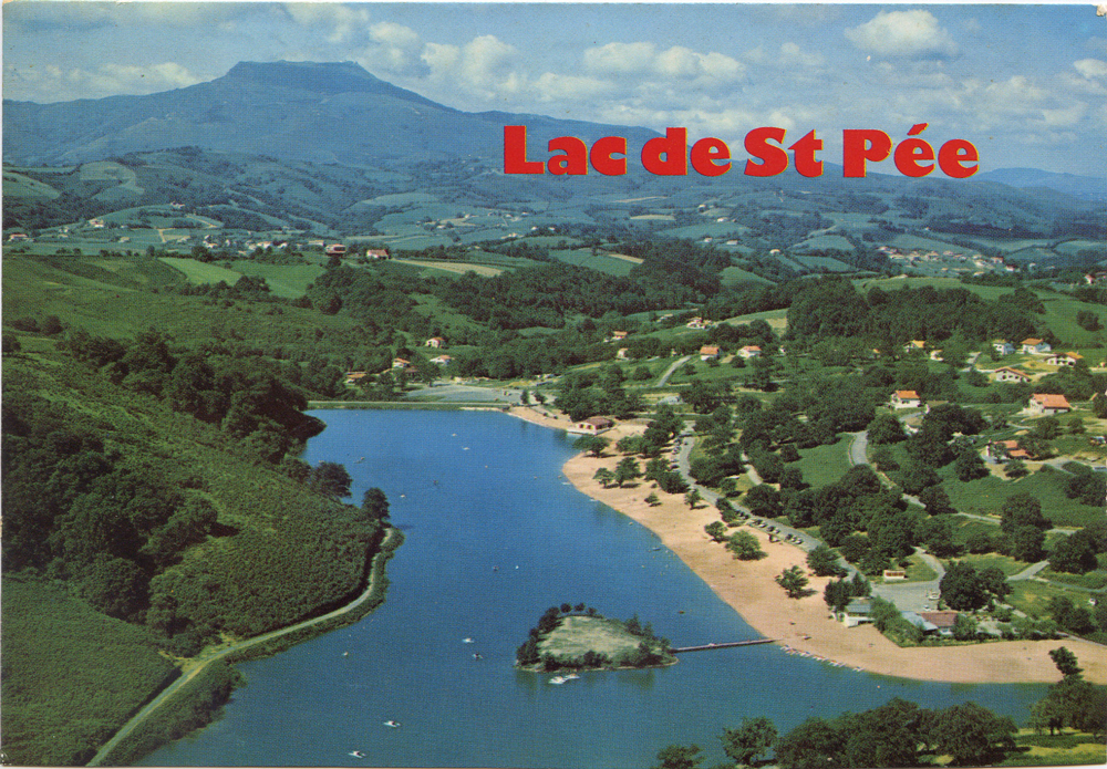  Dans le quartier du lac de Saint-Pée-sur-Nivelle